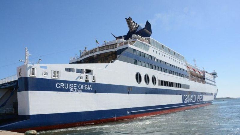 Traghetto Cruise Olbia Grimaldi Lines